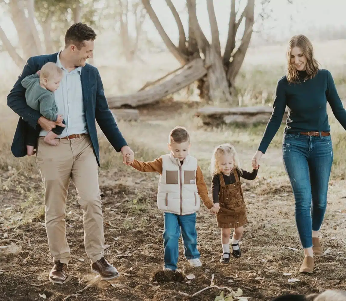 Hero family BrQFAwwq